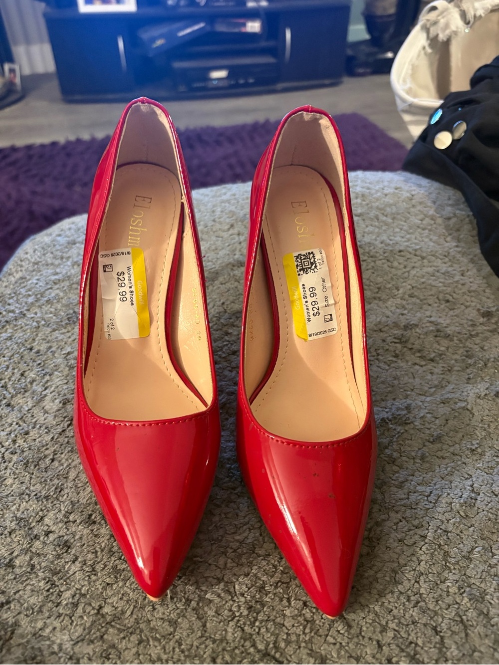 Red Patent Pointed-Toe Pumps - Women's Classic Heel